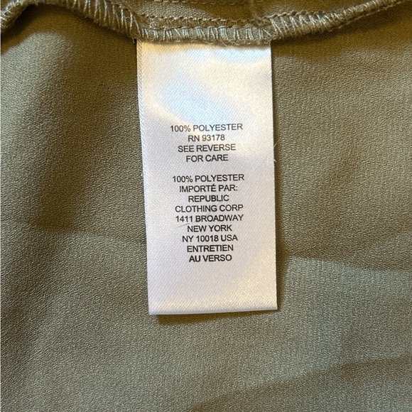 NWT ELIE TAHARI Womens Size LG Green 3/4 Ruffle Sleeves Button Down Blouse - Picture 4 of 4